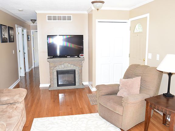 4th image of 13297 Westminister Dr