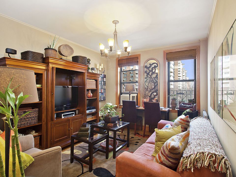 1st image of 3115 Broadway APT 43