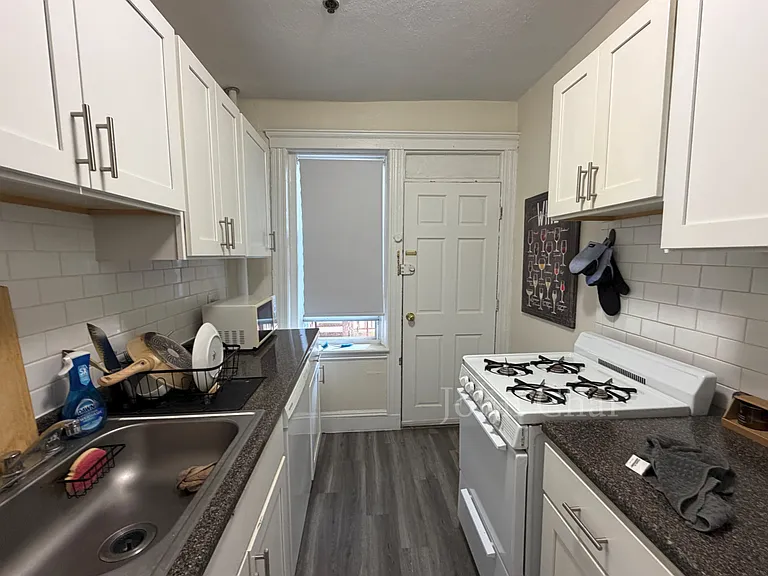 120 Washington St #1 — Photo 25
