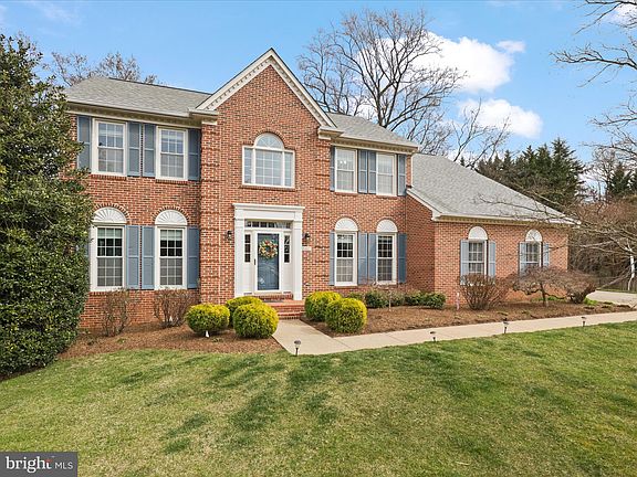 4th image of 4407 Jayson Ln