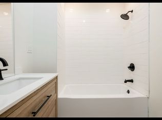 2855 N Spaulding Ave #1, Chicago, IL 60618