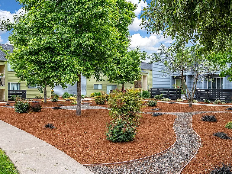 Boulder Gardens — Photo 18