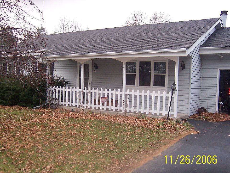 2nd image of 501 Karin Dr