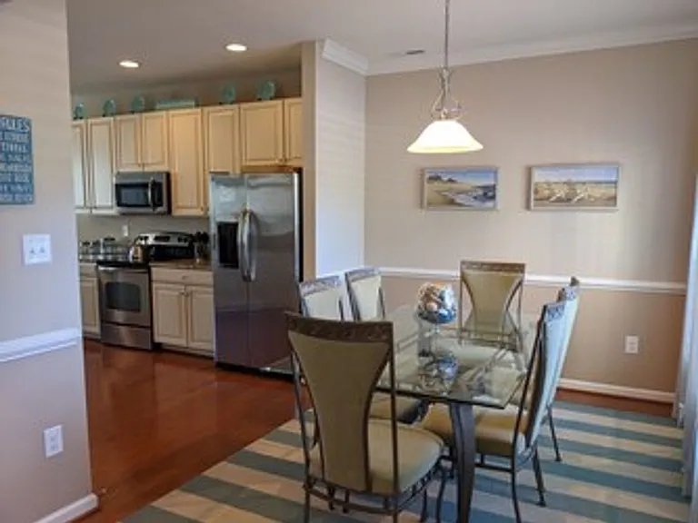 37024 Fairway Dr — Photo 2