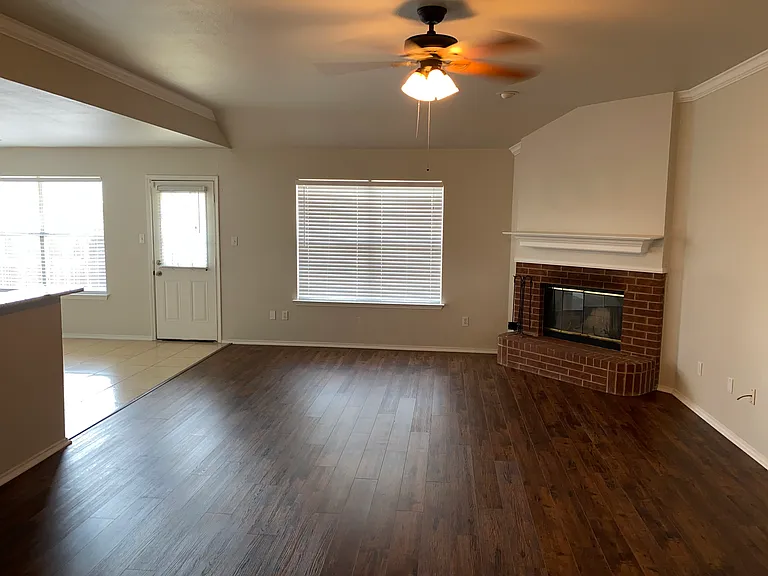 2918 Hilton Head Dr — Photo 9