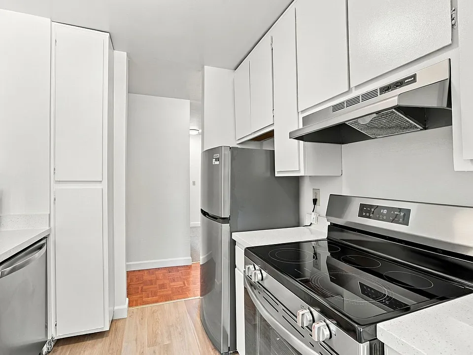 1241 Homestead Ave #200