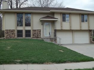 12824 Erskine St, Omaha, NE 68164