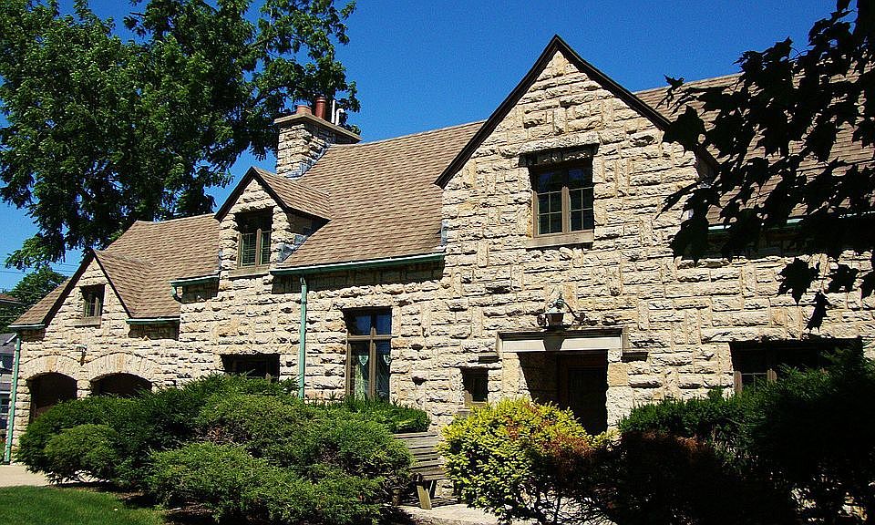 COTSWALD DESIGNED HOME