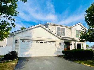 627 Sunrise Ct, Carol Stream, IL 60188