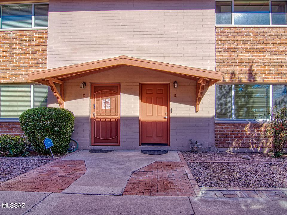 1st image of 924 N Desert Ave APT D