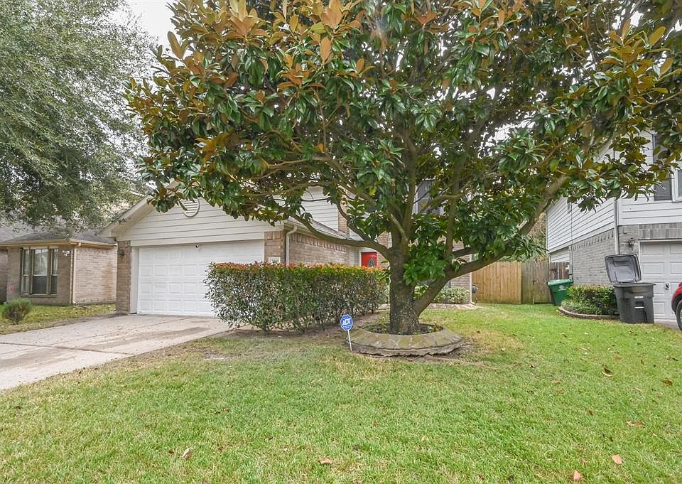1st image of 3823 Storm Creek Dr