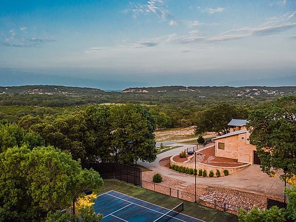 3rd image of 644 Northwood Hills Dr
