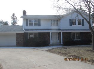 503 W Dean Rd, Fox Pt, WI 53217