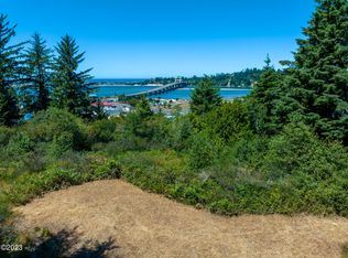 140 NE Hospital Hill Rd, Waldport, OR 97394