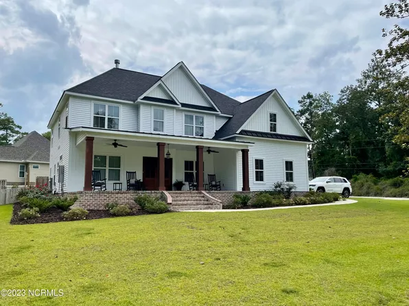 305 Hawthorne Road, Trent Woods, NC 28562