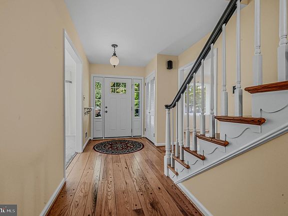 4th image of 303 Spalding Rd