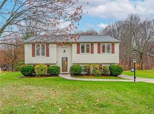 240 Partridge Run Rd, Gibsonia, PA 15044