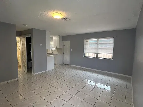 5891 NE 18th Ave #3, Fort Lauderdale, FL 33334