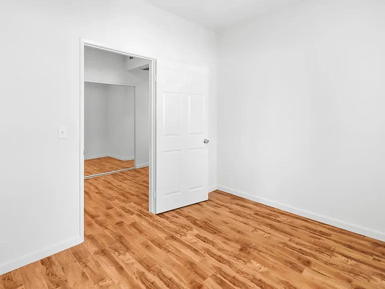 1828 Purdue Ave #203 — Photo 12