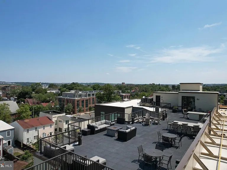 701 N Henry St #306 — Photo 49