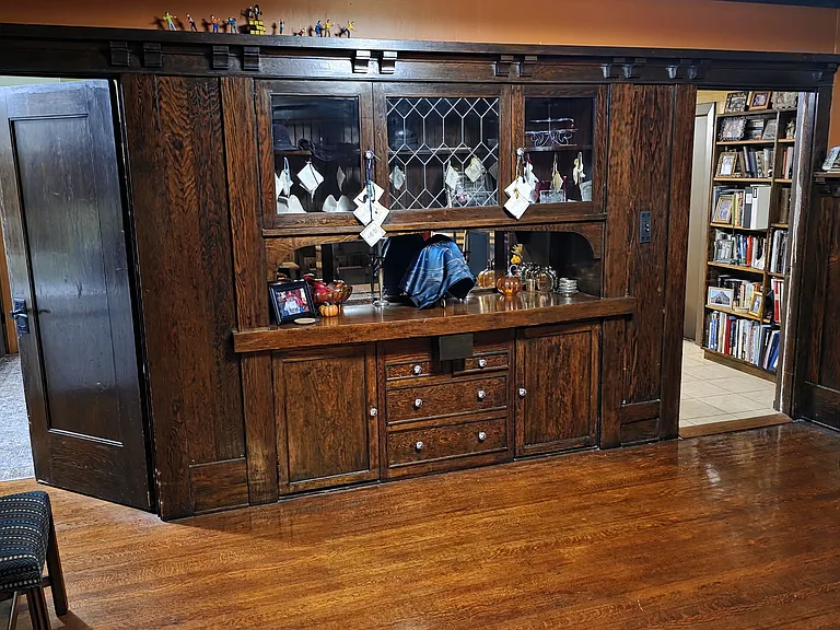 Studio / formal dining area