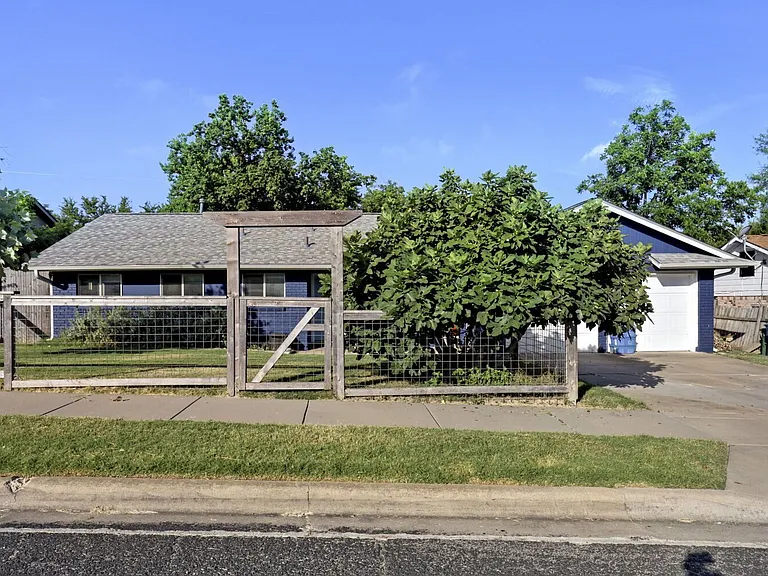 5716 Wellington Dr — Photo 22