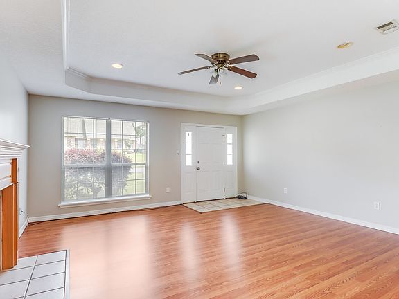 3rd image of 13601 Tara Hills Dr