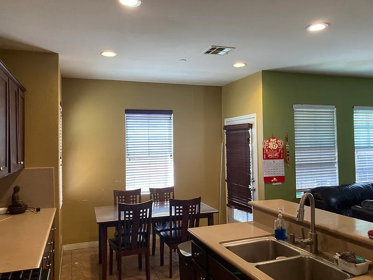 1668 Julia Way — Photo 23