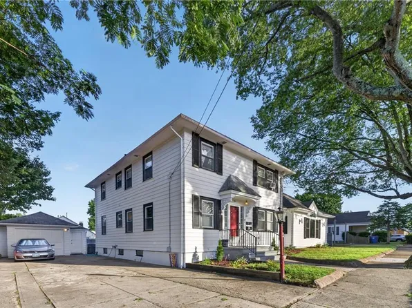 25 Zella St, Providence, RI 02908