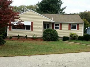 2 Magnolia Ln, Cumberland, RI 02864