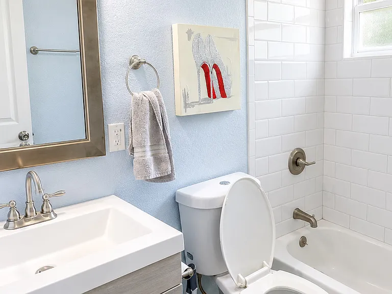 4733 W Wallace Ave — Photo 8