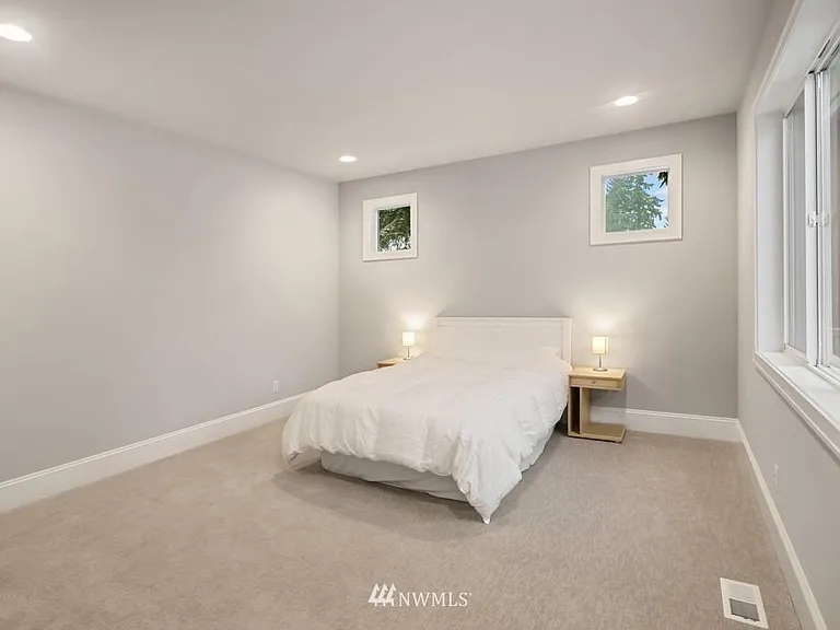 14918 SE 46th St — Photo 4