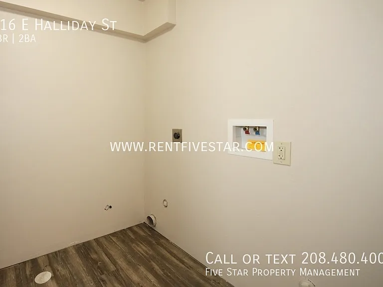 916 E Halliday St — Photo 14