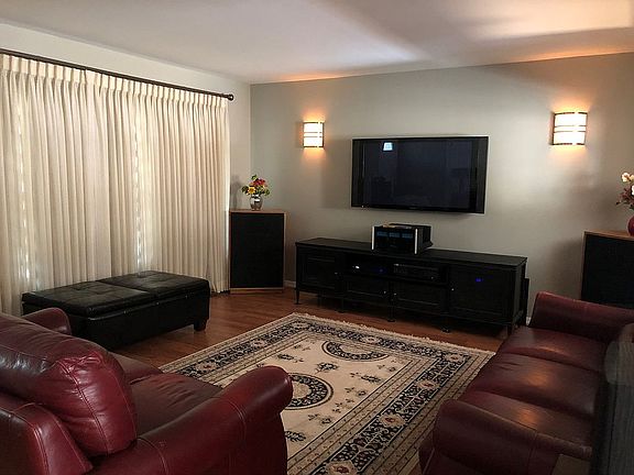 3rd image of 7833 Northway Dr