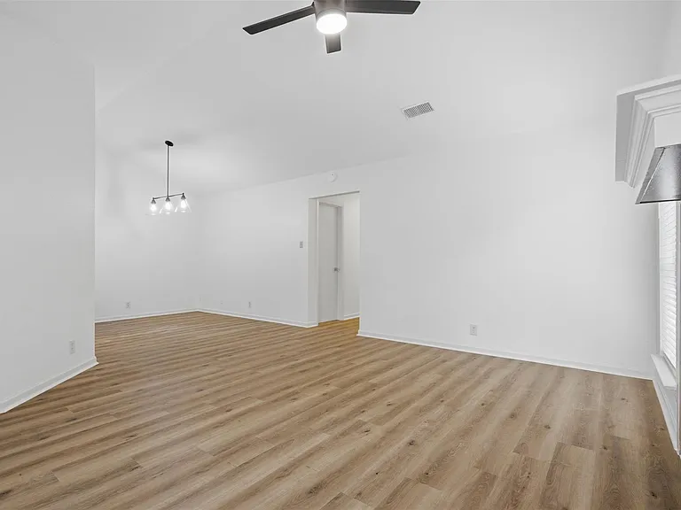 11611 Rustic Rock Dr #B — Photo 5