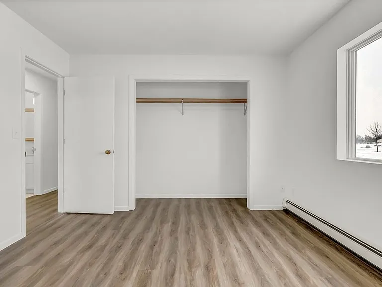 702 Nicc Apt Dr — Photo 18