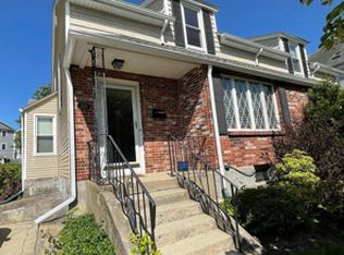 320 Crescent St #320, Waltham, MA 02453