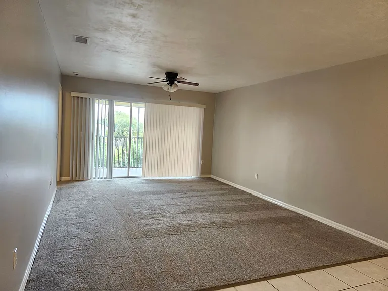 621 SW 47th Ter #204 — Photo 8
