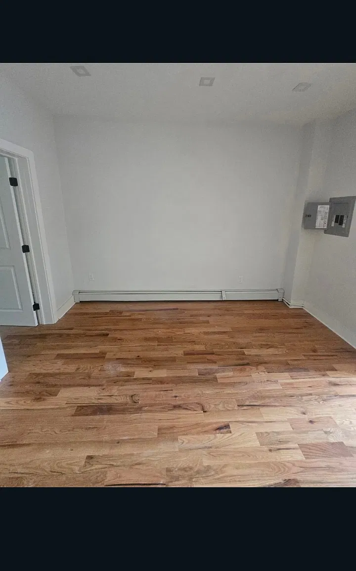 3 bed, $2,400 — Photo 1