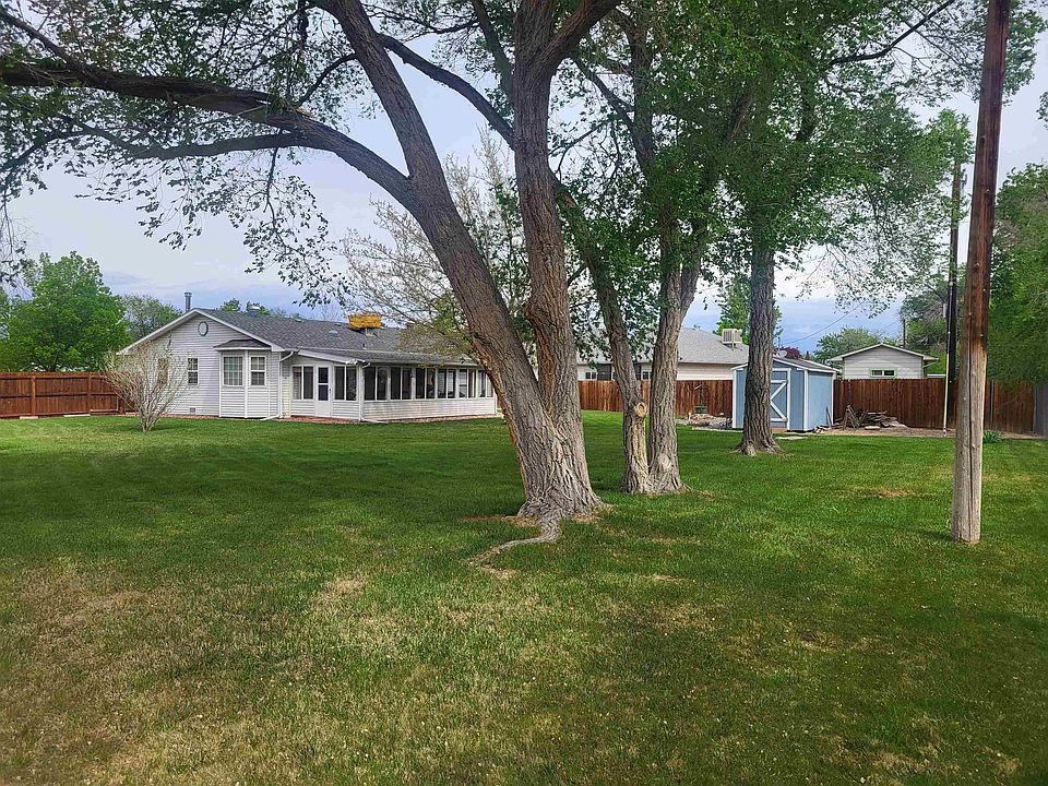 2nd image of 282 Pinon St