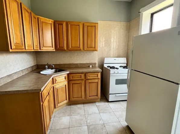 8 Saint Pauls Avenue image 1 of 8