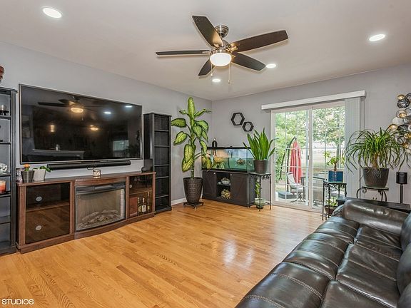 5th image of 1015 N South Elgin Blvd