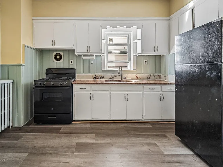 135 Charles St #1 — Photo 7