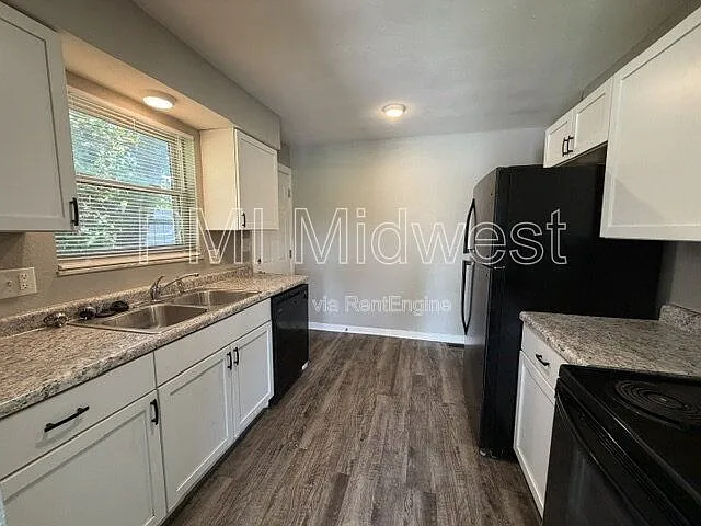 2419 N Bolton Ave — Photo 7