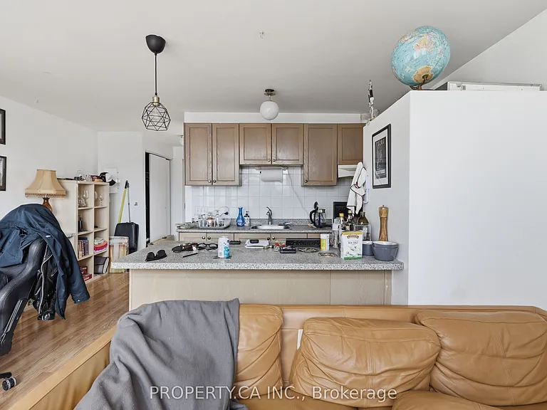 520 Bloor St W #3 — Photo 7