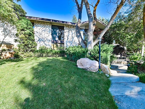 3rd image of 4281 S Adonis Dr