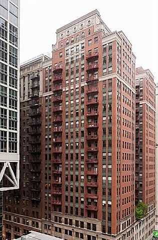 1st image of 208 W Washington St APT 1404