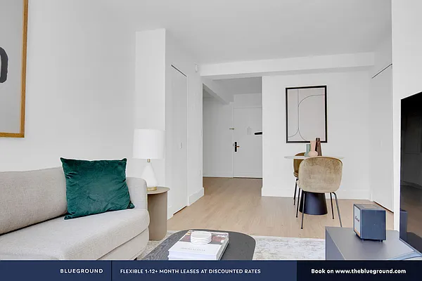 Rented by The Blueground | media 3