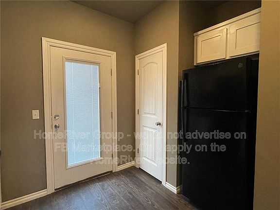 5th image of 921 SW 91st St