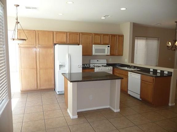 3rd image of 8253 Apple Spice St
